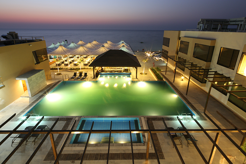 Island-Beach-Wedding: Beach View from a 5* Resort in Daman